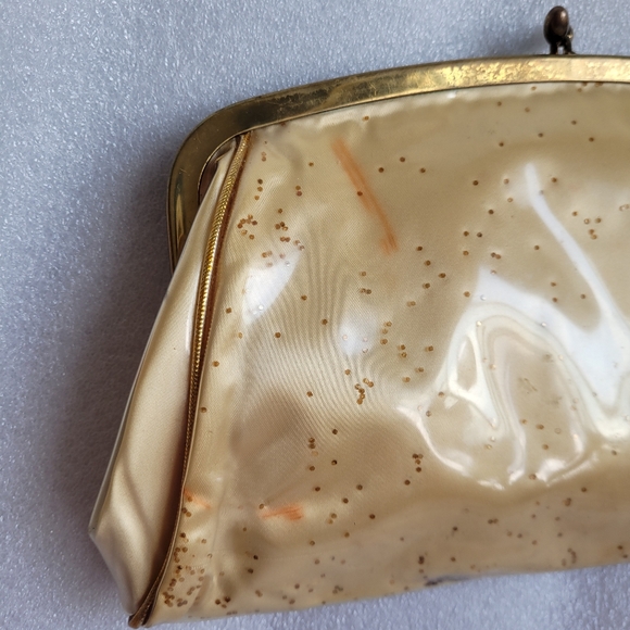 Vintage 50s 60s collectible Vinyl Covered Embroidered clutch With Metallic Gold - Picture 6 of 13